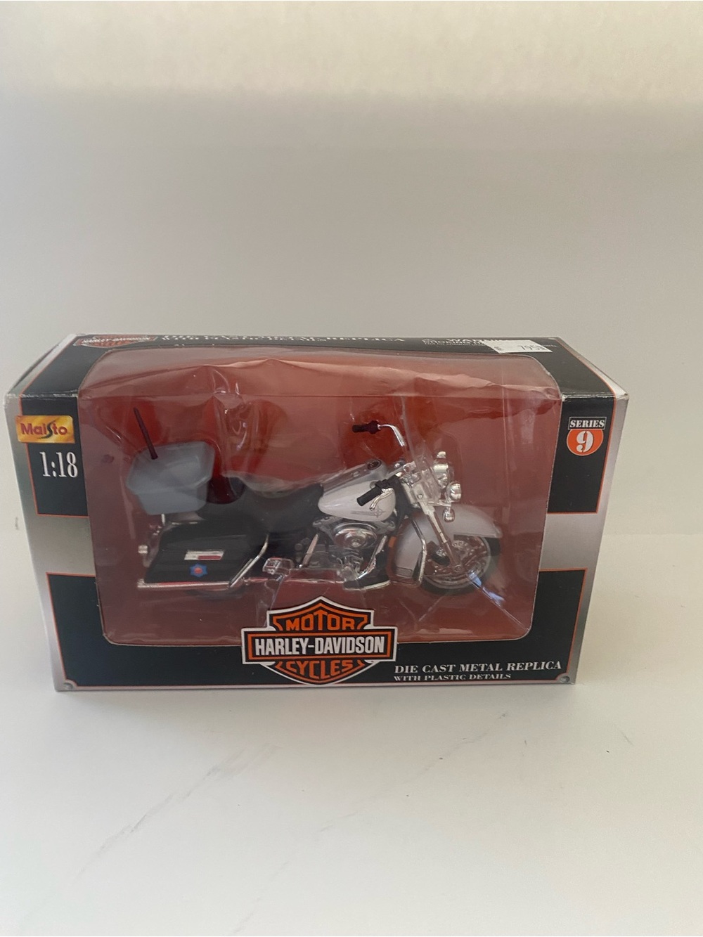 Harley-Davidson White and Black Die-Cast Motorcycle Replica in Display Box